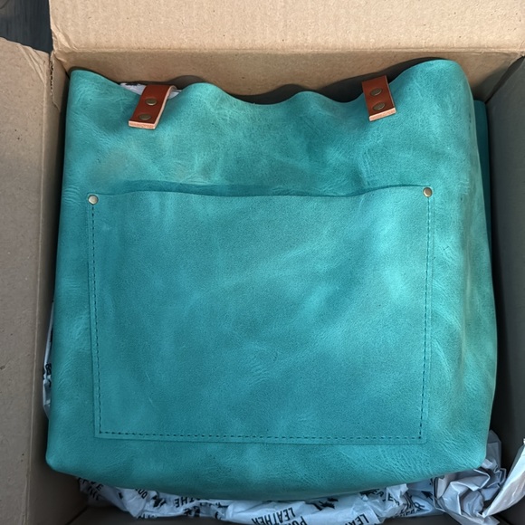 REEF🪸 - Large Classic Tote w/Tandles - Portland Leather- NEW IN BOX - Picture 1 of 5